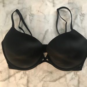 ✨Victoria’s Secret Push-up Bra Black 36DDD